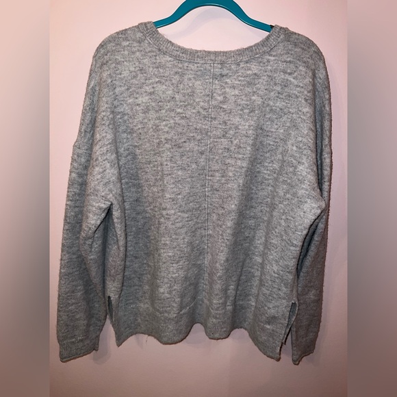 Lucky Brand Heather Gray V-Neck Sweater - Picture 3 of 5
